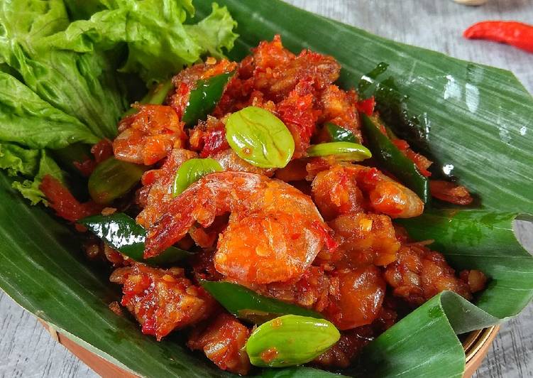 Sambal goreng udang tempe pete