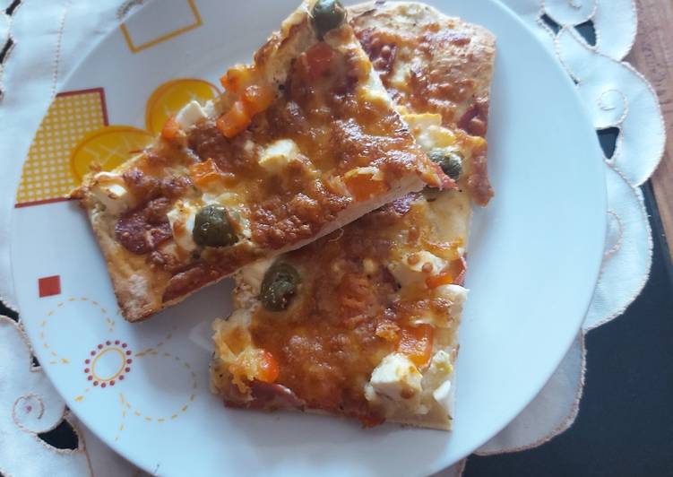 Tejföl- fokhagymàs kolbàszos pizza 🍕🍕🍕