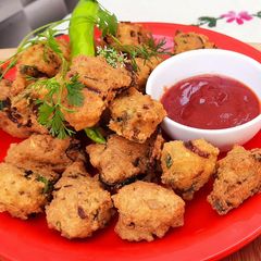 A picture of Dal pakode.