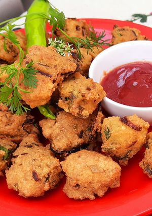 A picture of Dal pakode.