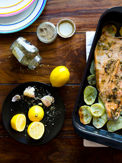 Una foto de Trucha al horno con limón y orégano