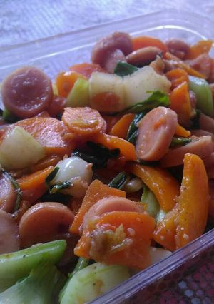 Foto resep Tumis pokcoy wortel dan sosis