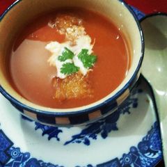 A picture of Tomatoes soup.