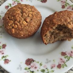 A picture of Oatmeal muffins.