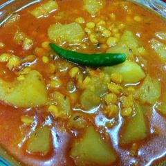 A picture of Chholar Dal diey Pepey r Dalna.