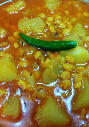 A picture of Chholar Dal diey Pepey r Dalna.