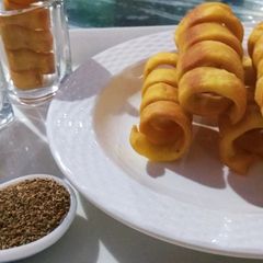 A picture of Spring namak paare.