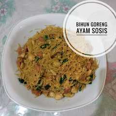 รูปของ Bihun Goreng Special (Sosis Ayam Telur)