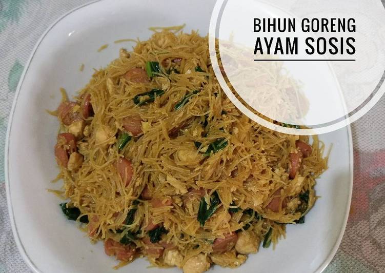 Bihun Goreng Special (Sosis Ayam Telur)