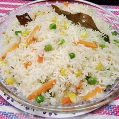 A picture of Vegetables fried rice.