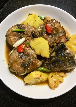 Hình của món Cá ngừ kho khóm.