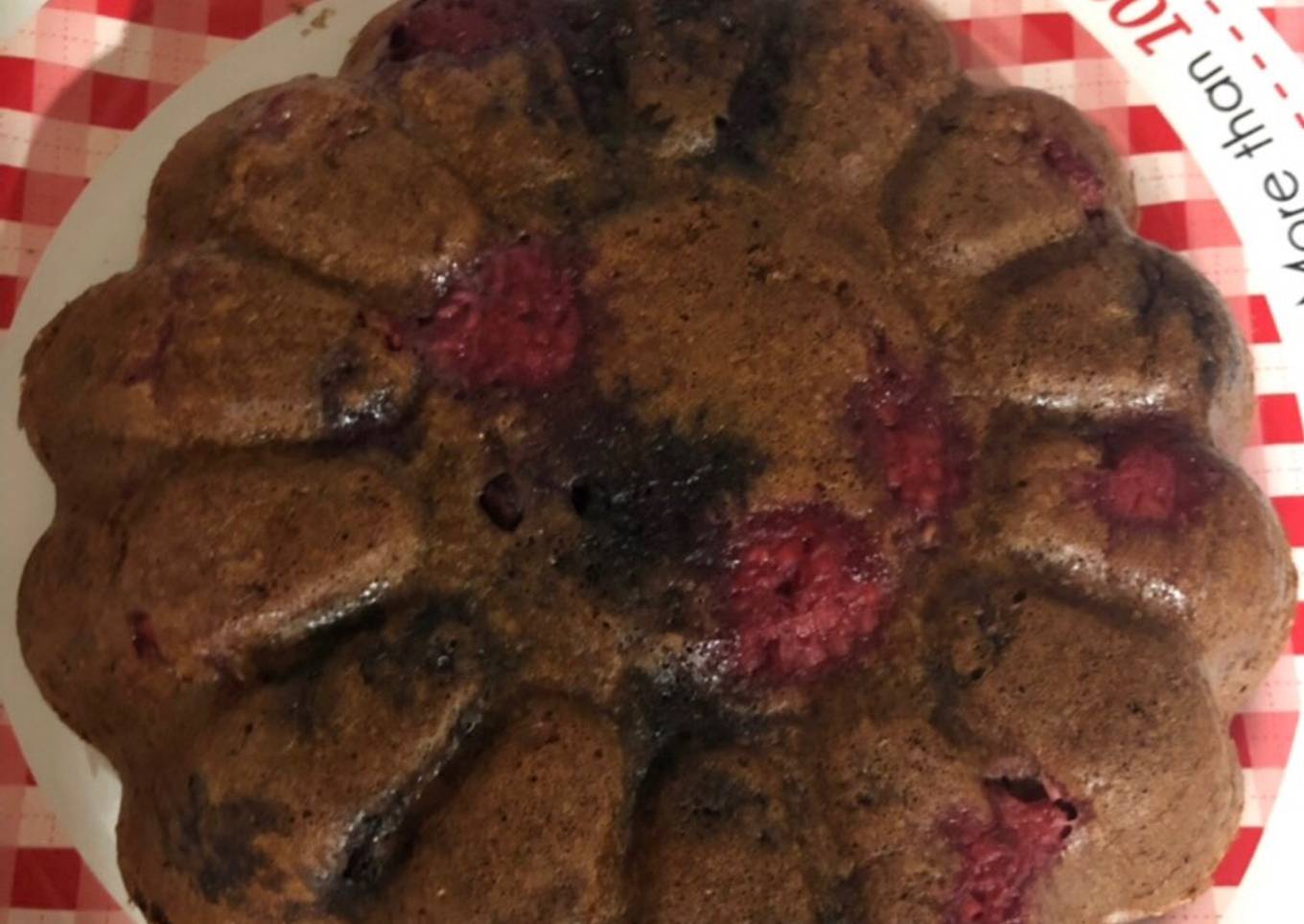 Bizcochito de choco con frutos rojos saludable