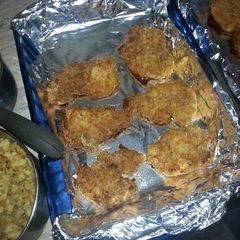 A picture of Stovetop baked crispy chicken.