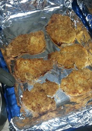 A picture of Stovetop baked crispy chicken.