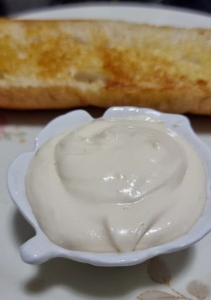 A picture of Cream cheese spread.