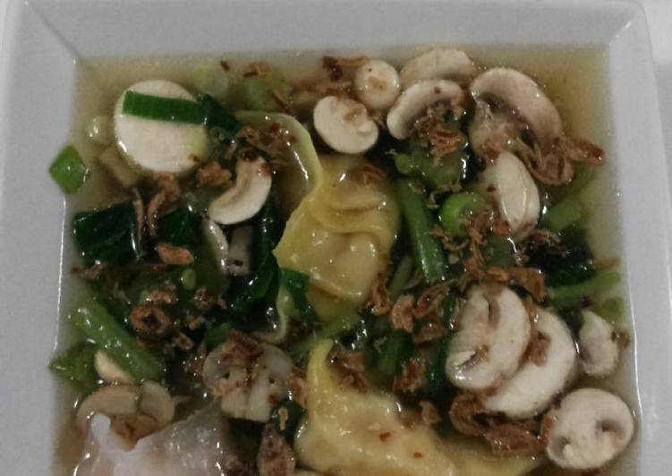 Sop Dumpling "Chinese Soup"
