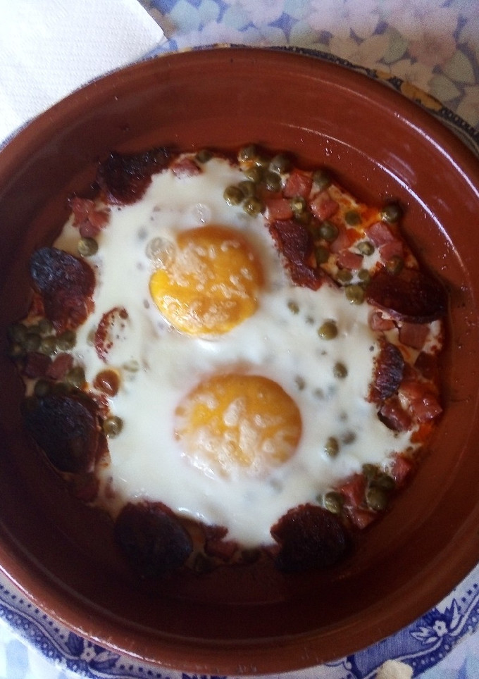 Una foto de Huevos al plato