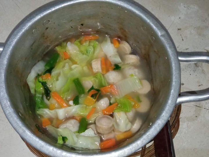 Langkah Mudah untuk Membuat Soup Sayur,Bakso dan Sosis yang Sempurna