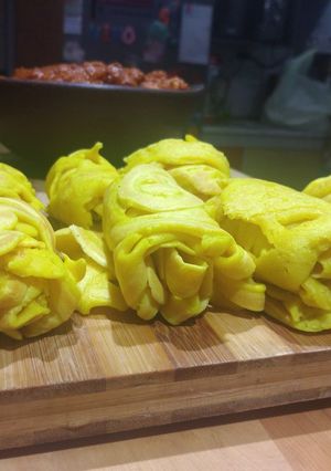 Una foto de Roti Jala