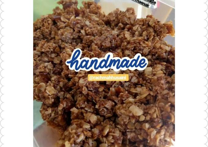 Granola Coklat Kurma