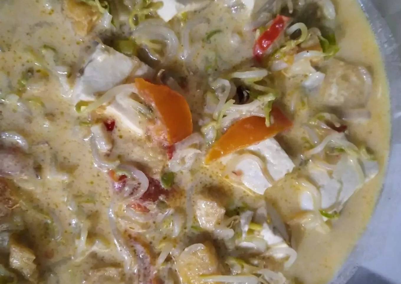 Tahu Tauge Kuah Santan