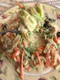 Pasta de calabacín en salsa alfredo con pollo y champiñones