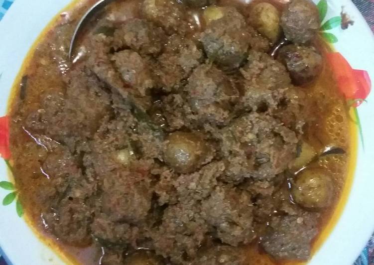 Bumbu meracik Rendang Padang yang Lezat Sekali