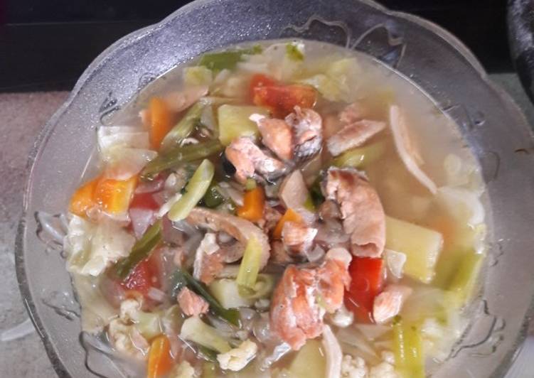 Resep Sup tetelan ikan salmon yang Bikin Ngiler