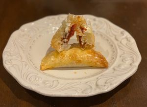 Una foto de Empanadas de guayaba y queso
