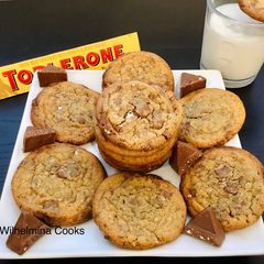 A picture of Toblerone Cookies.
