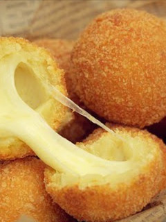 A picture of Potato Cheese Balls.