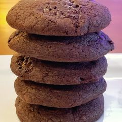 Japanese chocolate chunks cookies A picture of Japanese chocolate chunks cookies.