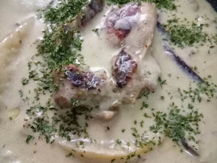 Standar Resep membuat Creamy chicken Mushroom saus Bechamel sederhana, mudah dibuat yang lezat