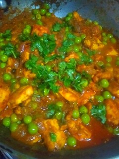 मटर पनीर (Matar paneer recipe in hindi) रेसिपी मुख्य फोटो