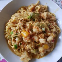 A picture of Vegetable Thai noodles.