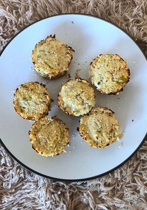 Una foto de Muffins de manzana 🍎 y coco 🥥