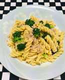 Fusilli Caramelizado con Atún Brocolí