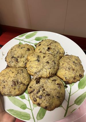 Una foto de Galletas crumbl cookies