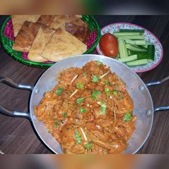 A picture of Chicken Tikka Curry.