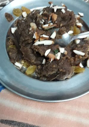 आटे का मीठा हलवा(aate ka meetha halwa recipe in hindi) रेसिपी मुख्य फोटो
