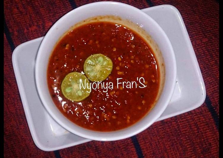 Bagaimana Menyiapkan Sambal jeruk kasturi by nyonya Fran&#39;s, Enak Banget