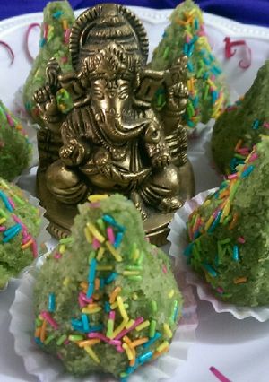 A picture of Pan coconut modak.