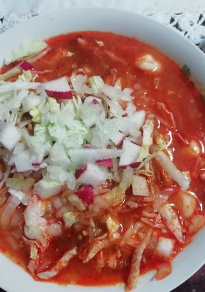 Una foto de Para festejar este 15 no hay más que el tradicional Pozole Rojo
