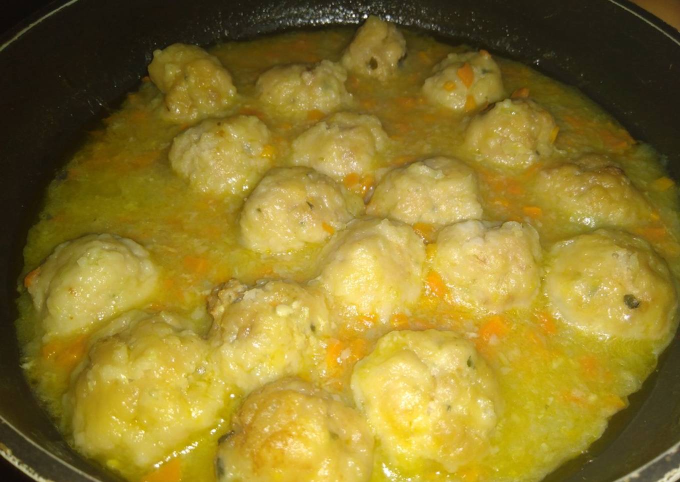 Albóndigas de carne en salsa casera