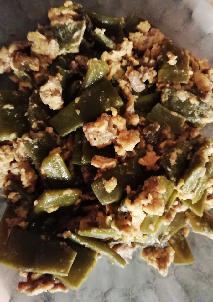 Una foto de Judías verdes con carne picada y huevo
