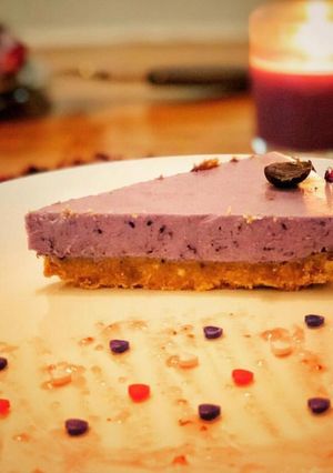 A picture of Blueberry cheesecake.