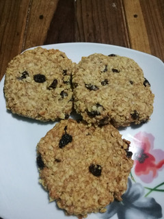 Una foto de Galletas de mantequilla, avena y pasas