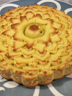 Una foto de Pastel de coco y limón