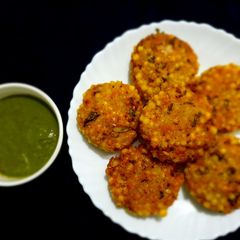 Sabudana vada A picture of Sabudana vada.