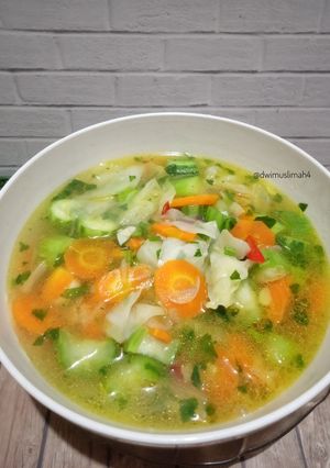 Foto resep Sayur Bening Wortel, Kol, dan Kisik
